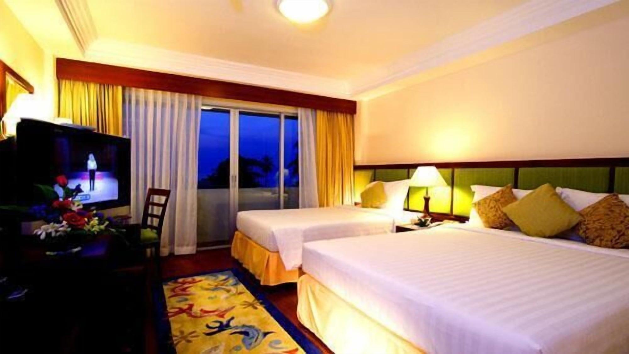 Kalim Resort Patong Екстер'єр фото