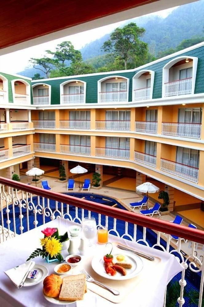 Kalim Resort Patong Екстер'єр фото